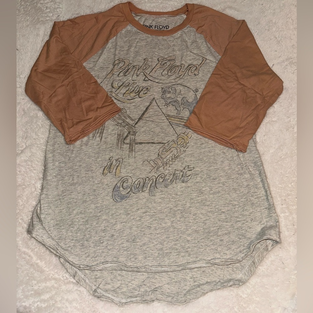 NWOT Pink Floyd Live In Concert Rock Raglan Graphic‎ Tee Faded Wash Women Size M